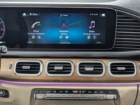 Used 2022 Mercedes-Benz GLE 350 4MATIC w/ Premium Package image 11