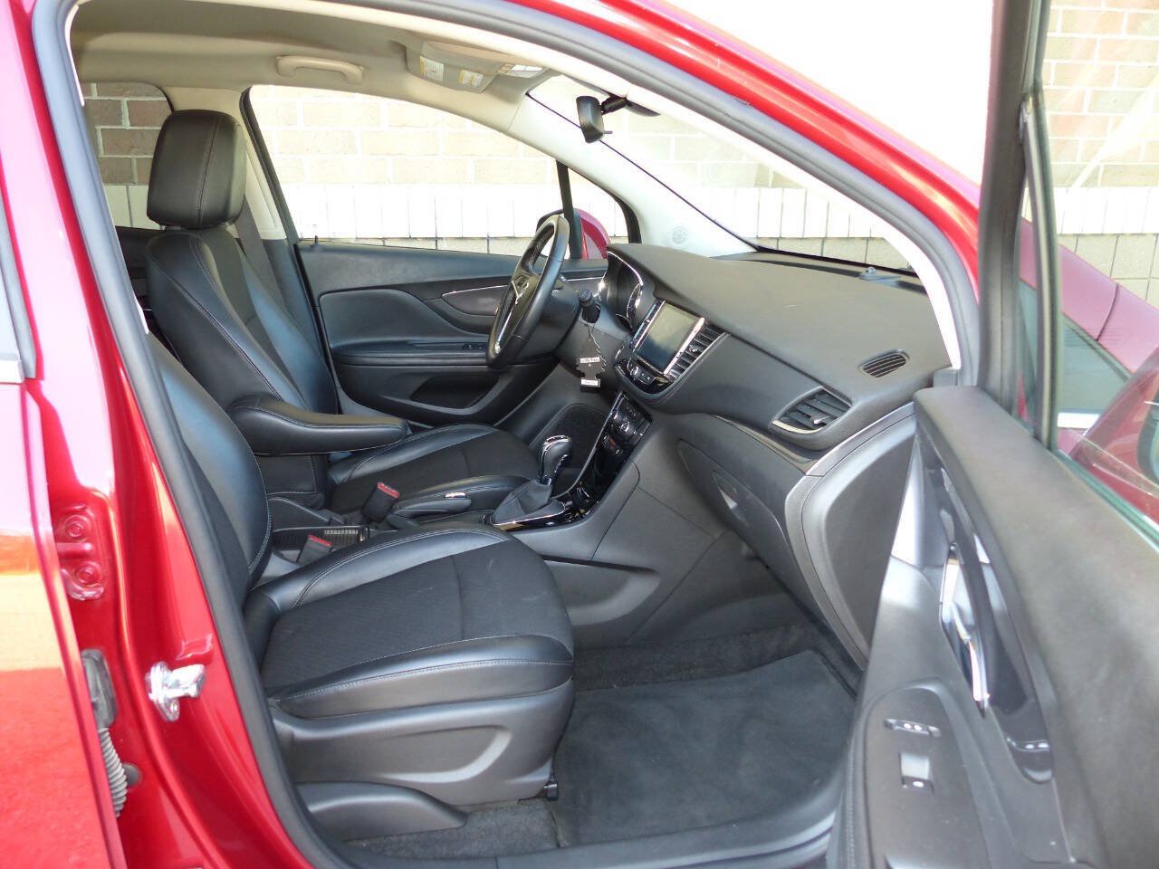 Used 2019 Buick Encore Sport Touring w/ Safety Package FWD image 35