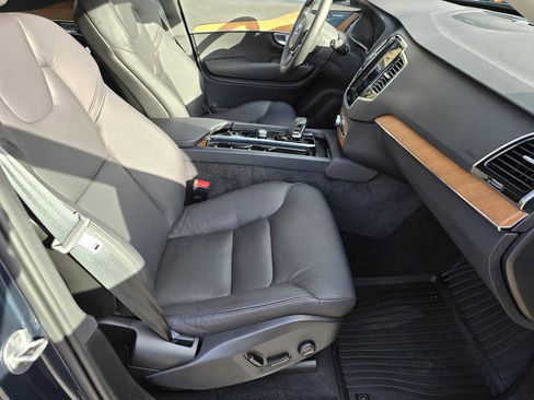 Certified 2024 Volvo XC90 T8 Plus w/ Protection Package Premier image 11