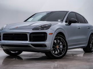 Used 2022 Porsche Cayenne Turbo video 1