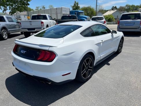 Used 2018 Ford Mustang GT RWD image 5