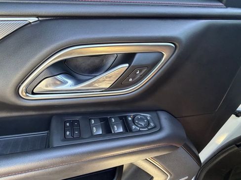 Used 2021 Chevrolet Suburban RST w/ Luxury Package image 32