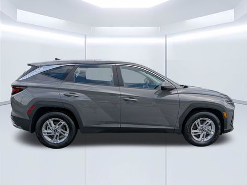 Certified 2026 Hyundai Tucson SE FWD image 3