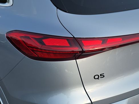 Used 2025 Audi Q5 Prestige AWD/4WD image 34