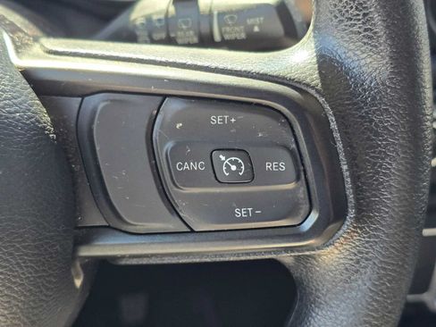 Used 2018 Jeep Wrangler Sport AWD/4WD image 28