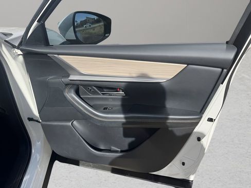 Used 2024 MAZDA CX-90 Plug-In Hybrid w/ Preferred image 11