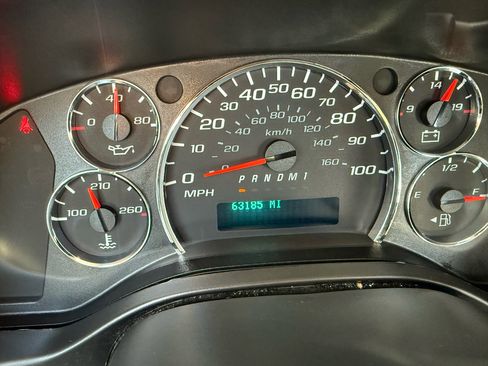 Used 2017 GMC Savana 2500 RWD 2500 135 image 17