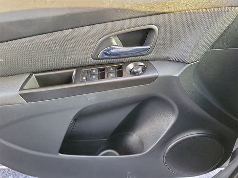 Used 2014 Chevrolet Cruze Eco image 28