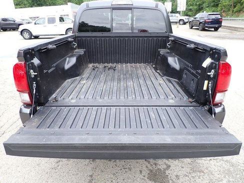 Certified 2019 Toyota Tacoma SR w/ SR Convenience Package AWD/4WD image 7