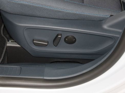 New 2025 Ford Maverick XLT w/ XLT Luxury Package image 21