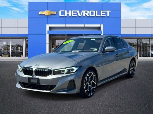 Used 2025 BMW 330i xDrive Sedan w/ Premium Package AWD/4WD image 8