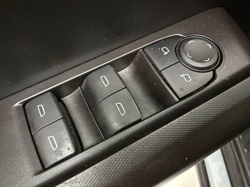 Used 2024 Chevrolet Colorado W/T image 25