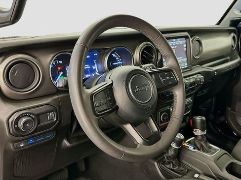 Used 2023 Jeep Wrangler Unlimited w/ 8.4" Radio Group AWD/4WD image 18