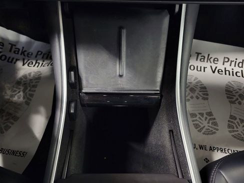 Used 2018 Tesla Model 3 Long Range image 17