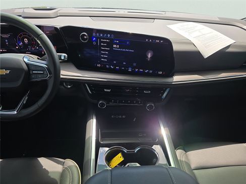 Used 2026 Chevrolet Tahoe Premier w/ Sun And Tow Package image 38