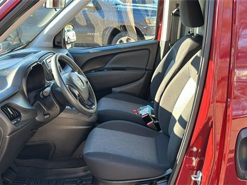 Used 2022 RAM ProMaster City Wagon image 9