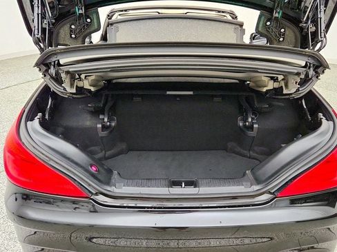 Used 2017 Mercedes-Benz SL 550 image 21