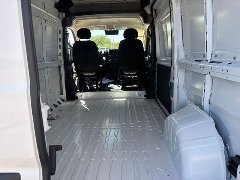 Used 2024 RAM ProMaster 2500 w/ Convenience Group FWD image 23