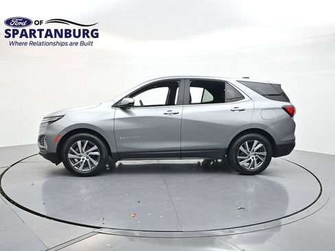 Used 2024 Chevrolet Equinox LT FWD image 4