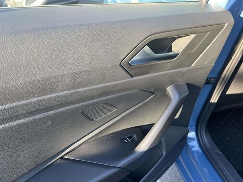 Used 2025 Volkswagen Jetta Sport image 12