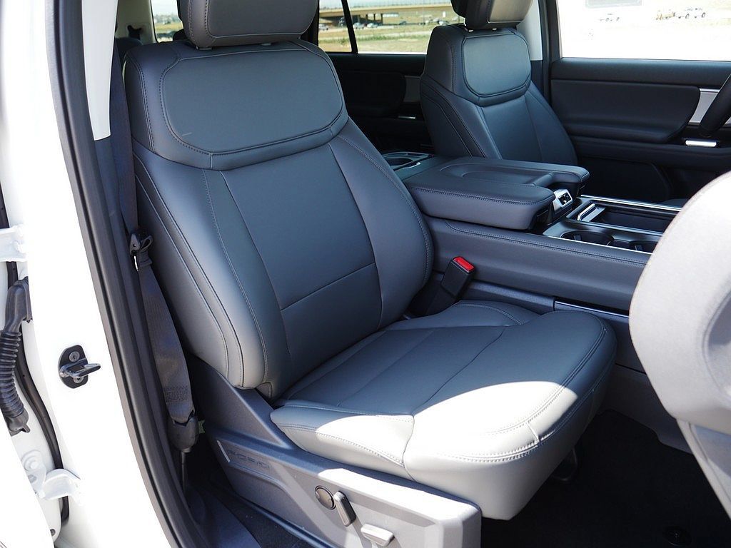 New 2027 Ford Expedition Active AWD/4WD image 40