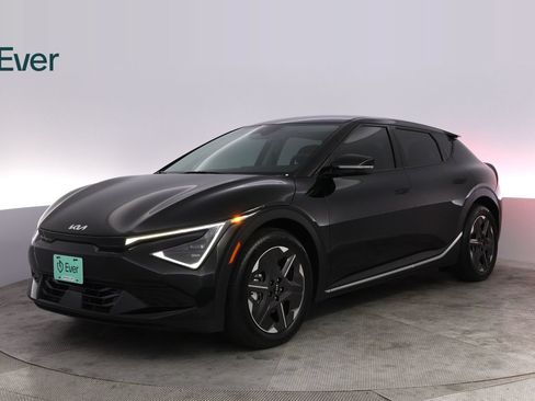 Used 2025 Kia EV6 Light AWD/4WD image 2