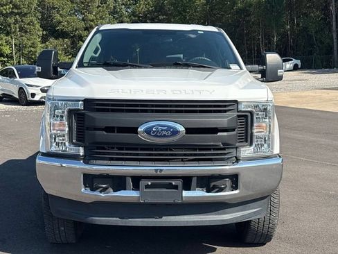 Used 2018 Ford F250 XL w/ Power Equipment Group AWD/4WD image 2