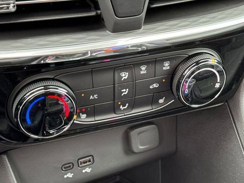 New 2026 Buick Encore GX Sport Touring w/ Advanced Technology Package AWD/4WD image 22