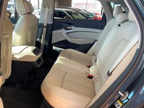 Used 2019 Audi e-tron Premium Plus image 20