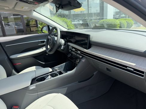 New 2026 Hyundai Sonata Limited FWD image 18
