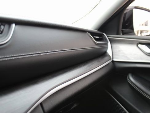 Used 2022 Jeep Grand Cherokee L Limited image 25