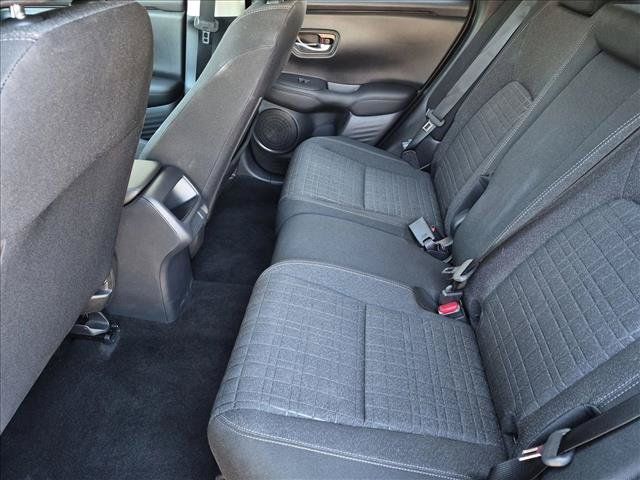 Certified 2027 Honda HR-V LX image 17