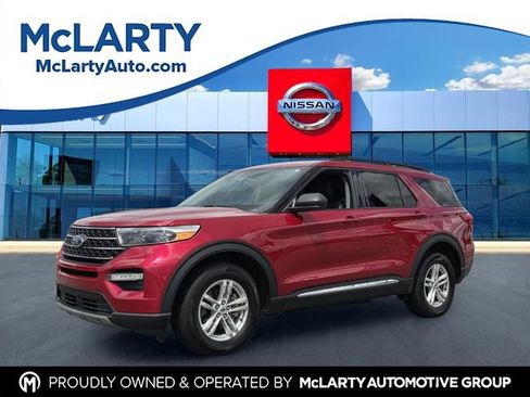 Used 2024 Ford Explorer XLT w/ Equipment Group 202A AWD/4WD image 1