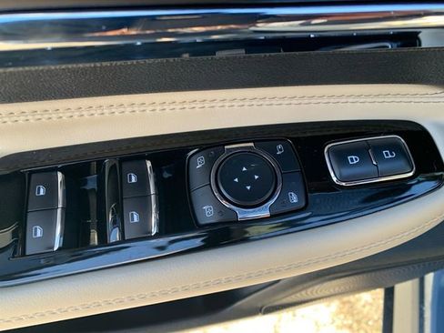 Used 2025 Lincoln Corsair AWD w/ Equipment Group 101A image 26