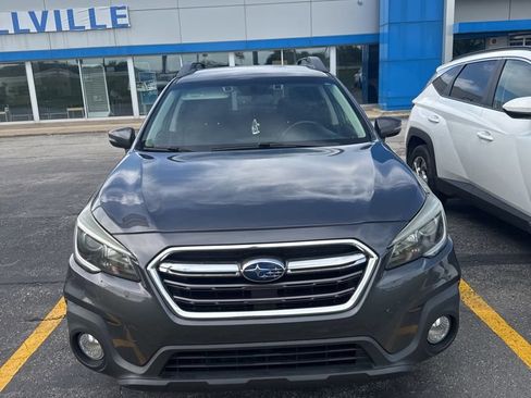 Used 2019 Subaru Outback 3.6R Limited AWD/4WD image 2