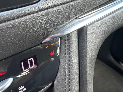 Used 2022 Cadillac XT5 Premium Luxury AWD/4WD image 12