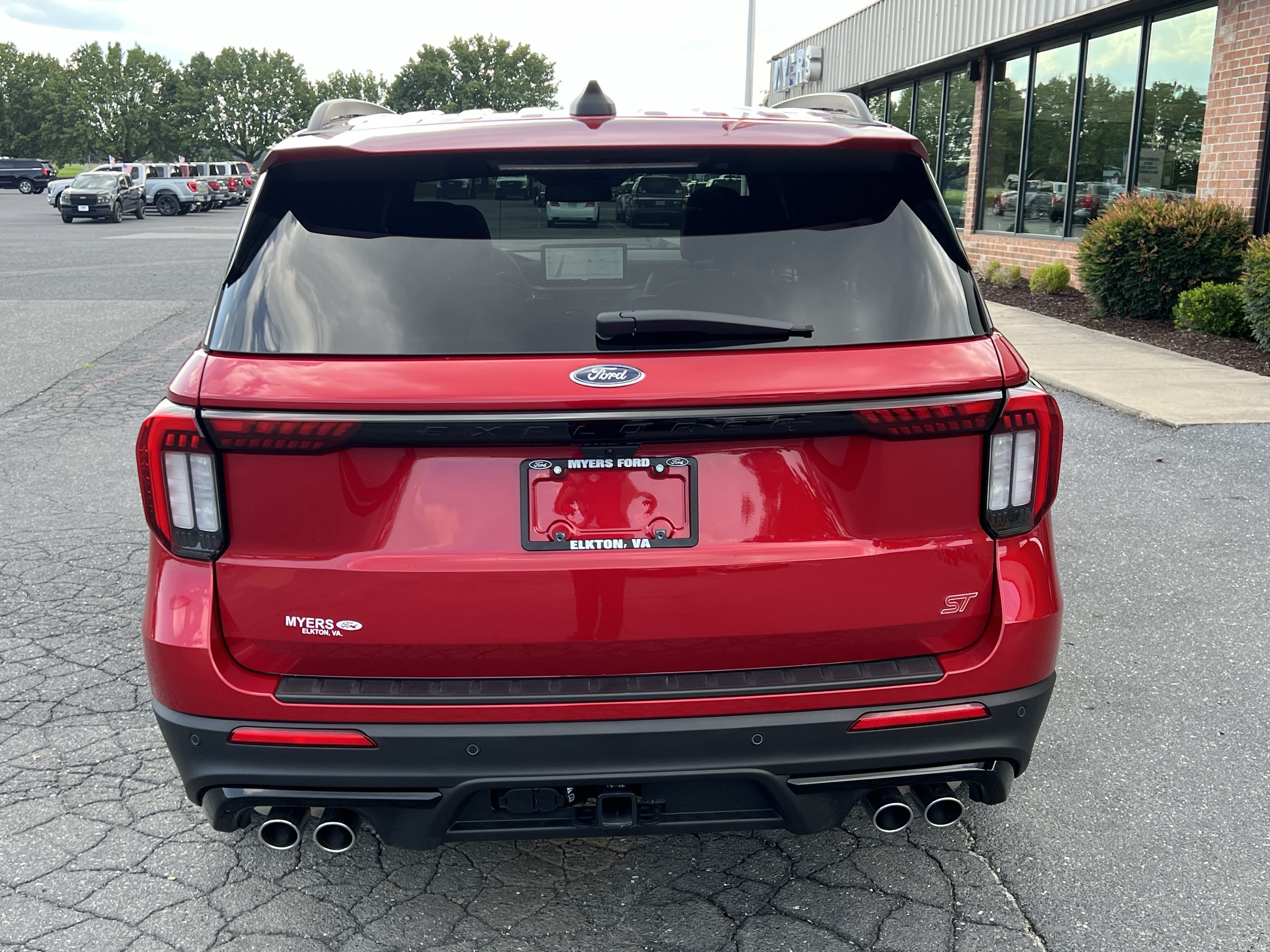 New 2026 Ford Explorer ST w/ Sun And Sound Package AWD/4WD image 7