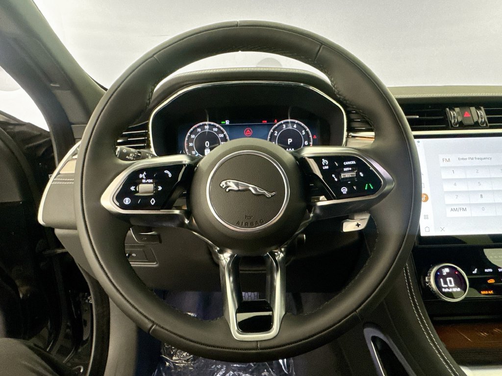 New 2026 Jaguar F-PACE R-Dynamic S AWD/4WD image 11