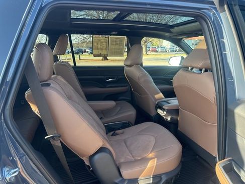 Used 2026 Toyota Grand Highlander AWD Hybrid image 16