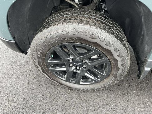 Used 2025 Chevrolet Silverado 1500 LT Trail Boss w/ Convenience Package II AWD/4WD image 10