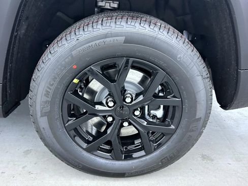 New 2026 Jeep Grand Cherokee L 4WD image 24