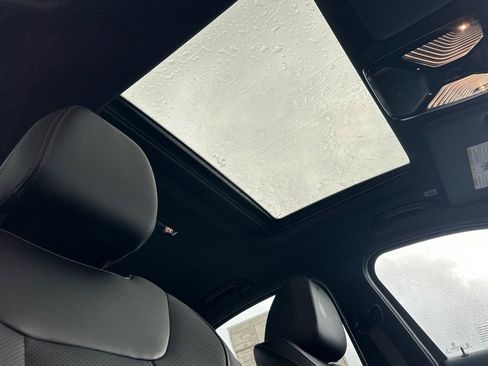 New 2026 BMW 330i Sedan w/ M Sport Package image 15