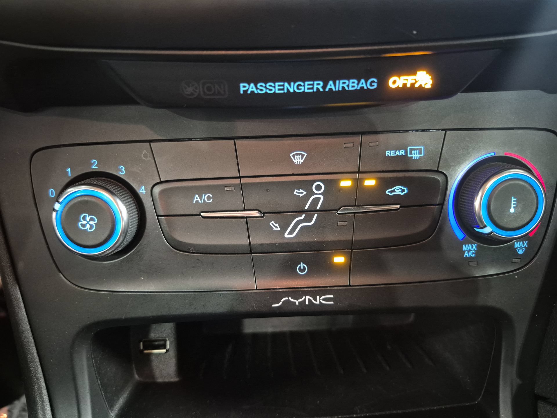Used 2015 Ford Focus SE FWD image 17