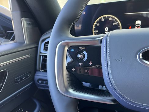 Used 2026 INFINITI QX80 4WD image 23