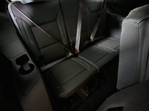 Used 2022 GMC Yukon Denali AWD/4WD image 32
