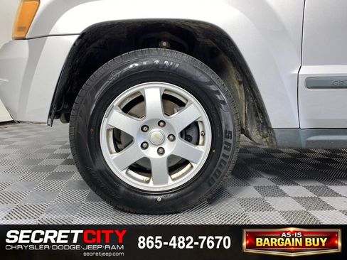 Used 2008 Jeep Grand Cherokee Laredo RWD image 9