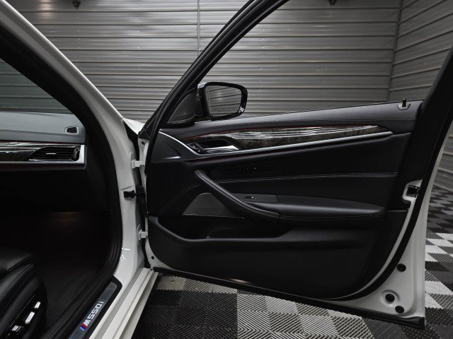 Used 2020 BMW M550i xDrive AWD/4WD image 37