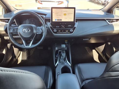 Used 2025 Toyota Corolla XSE image 2