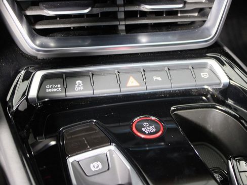 Used 2023 Audi e-tron GT Premium Plus image 27