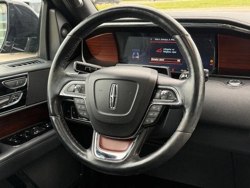 Used 2023 Lincoln Navigator Reserve w/ Monochromatic Package AWD/4WD image 18